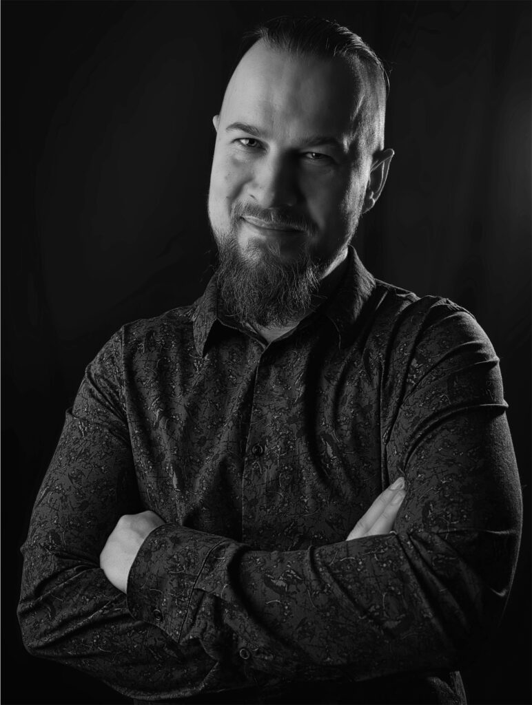 Jacek - operator drona, fotograf, filmowiec